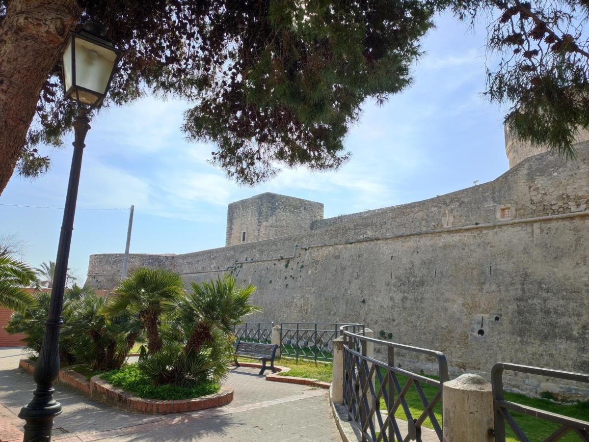 Dimora Della Marchesa - Al Duomo Apartment Manfredonia Exterior foto