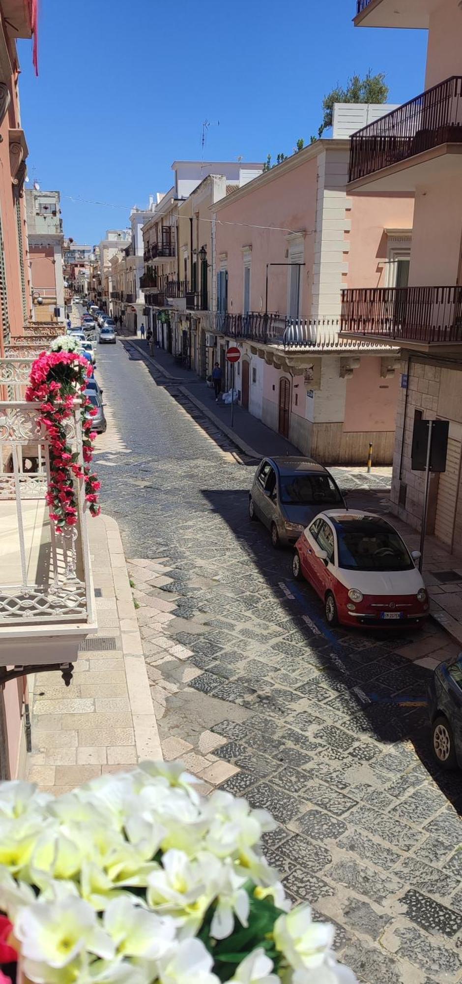 Dimora Della Marchesa - Al Duomo Apartment Manfredonia Exterior foto